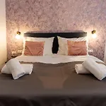 Clariss Hotel *