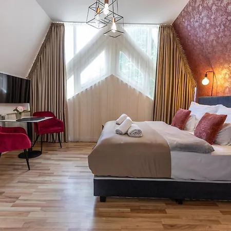 Clariss Hotel *