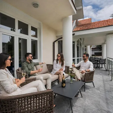 Hotel Clariss Balatonalmádi