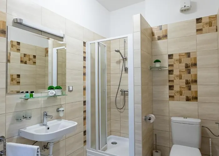 Clariss * Balatonalmádi